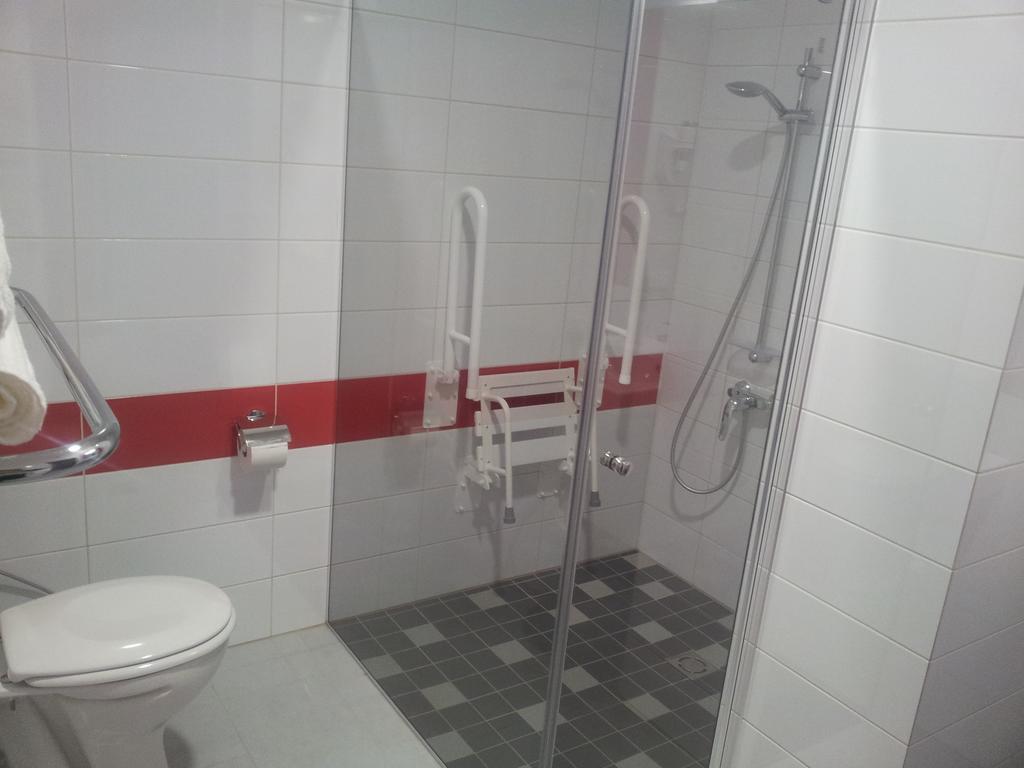 Algiro Hotel Kaunas Bilik gambar