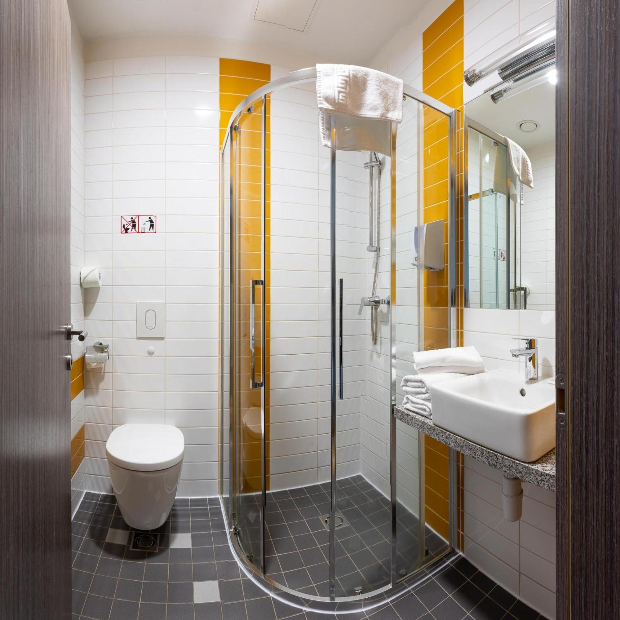Algiro Hotel Kaunas Luaran gambar