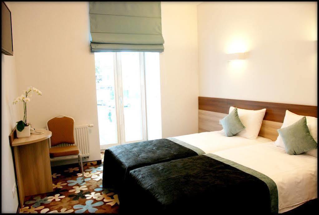 Algiro Hotel Kaunas Luaran gambar